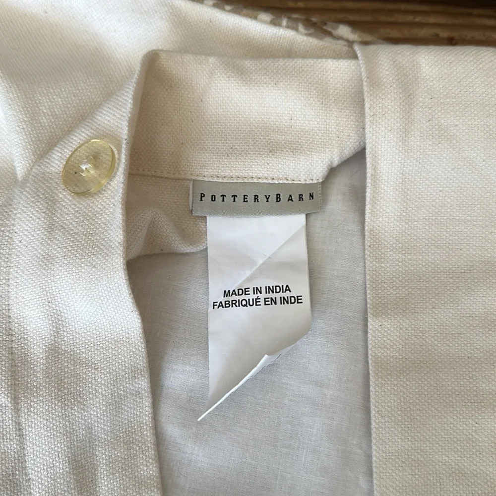Pottery Barn square Pillow Case 24 x 24”
